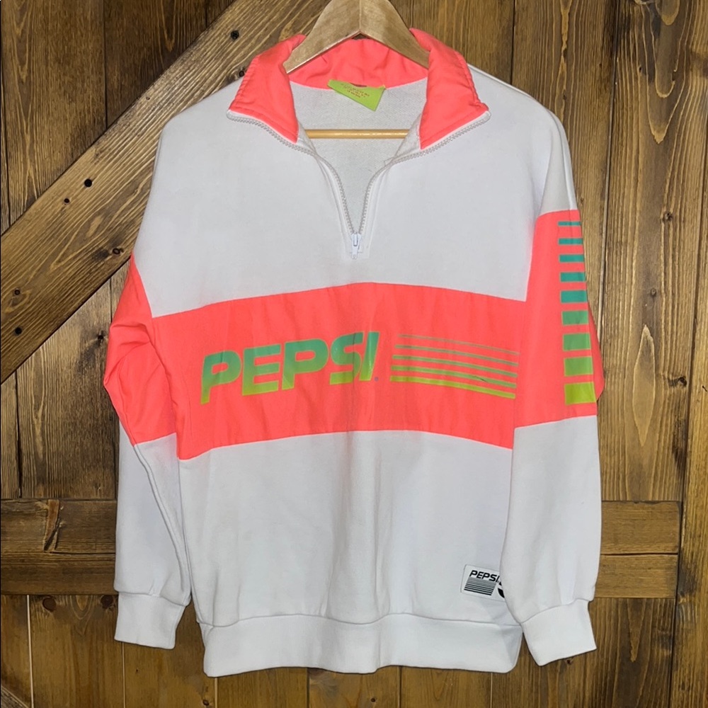 Pepsi White and Pink Sweater size Small
